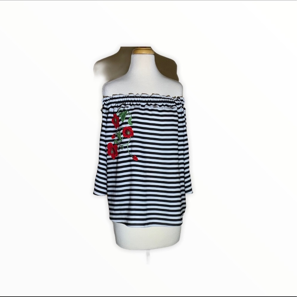 Off Shoulder Stripped Blouse w/ Floral Embroidery